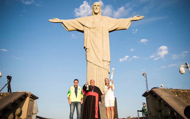 tượng công giáo bằng đá