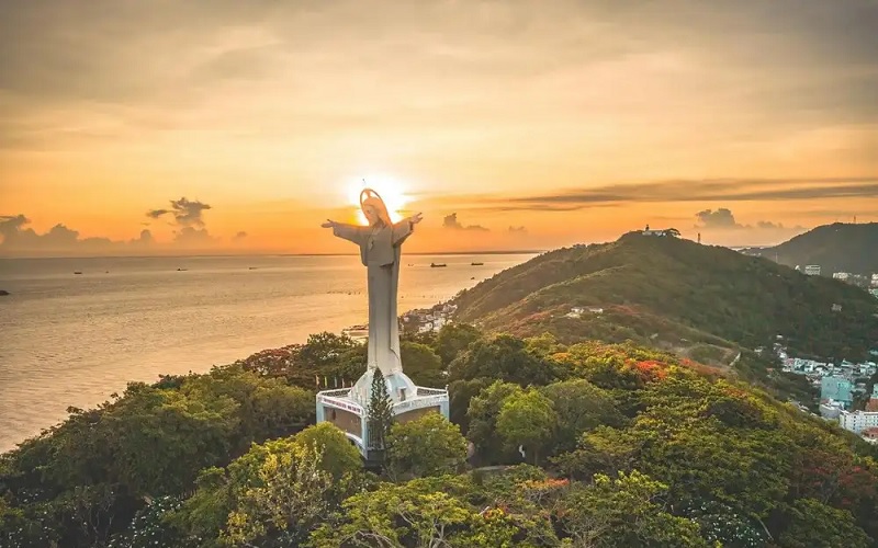 Bức tượng đá tại Thành phố Vũng Tàu nổi tiếng