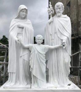 Bức tượng với ý nghĩa tình yêu và sự hy sinh