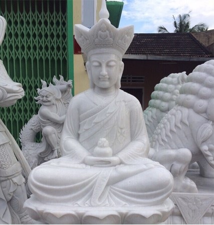 Mỗi chi tiết đều được điêu khắc tỉ mỉ và cẩn thận