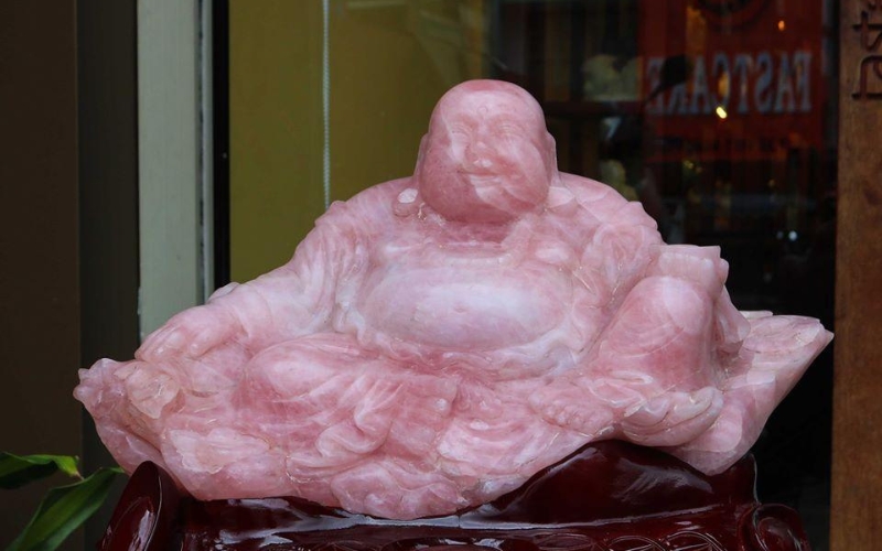 Tượng Phật Di Lặc bằng đá thạch anh, cẩm thạch