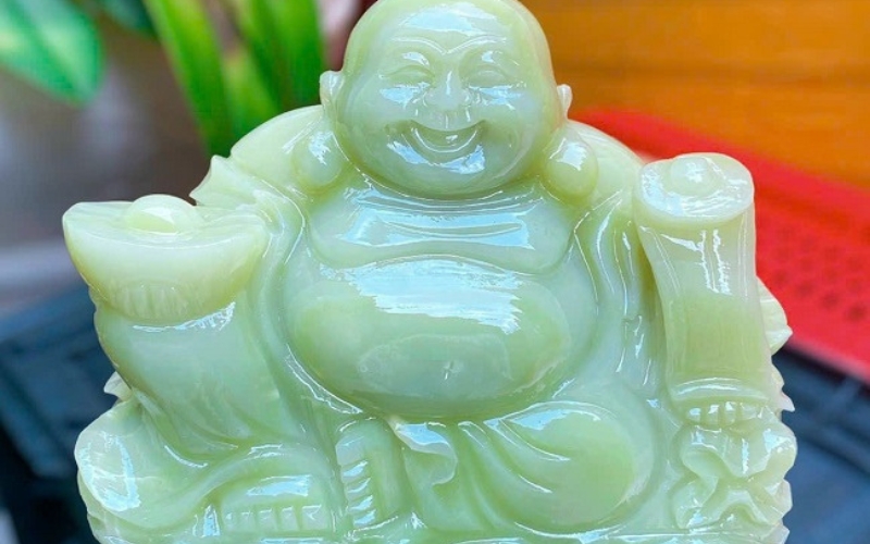 Tượng Phật Di Lặc bằng đá thạch anh, cẩm thạch